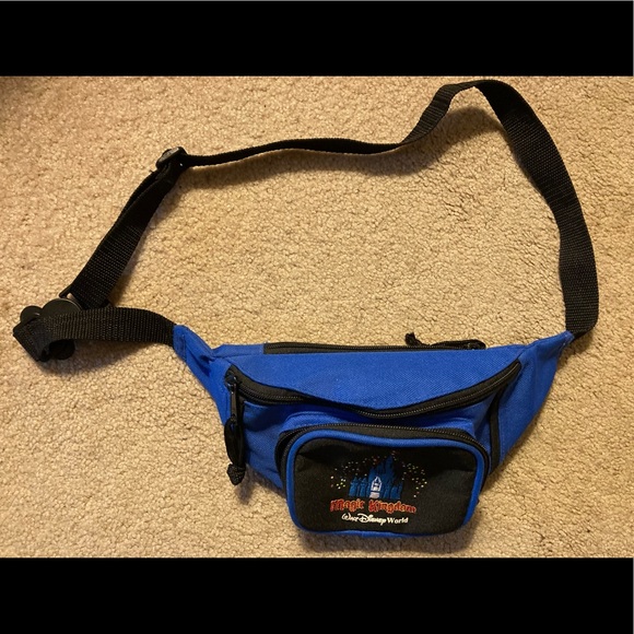 Magic Kingdom Walt Disney World fanny pack - Picture 1 of 7